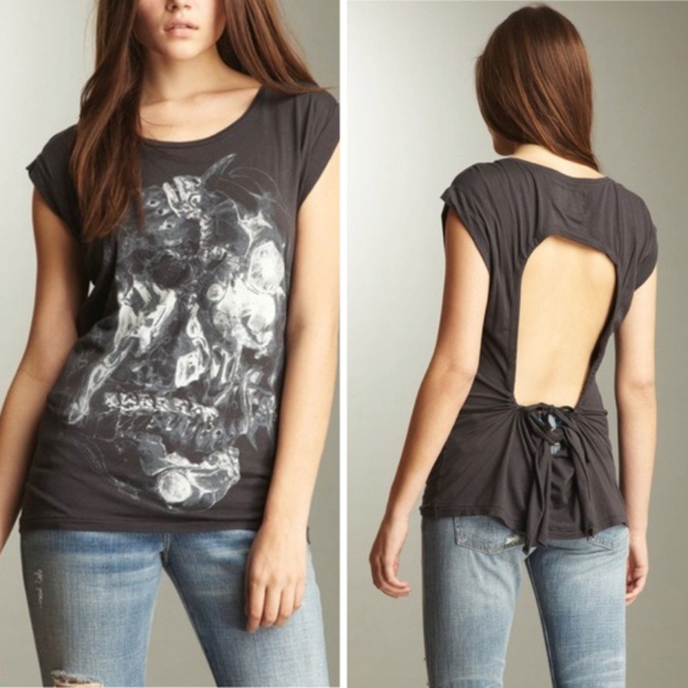 All saints open back skull shirt
